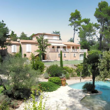 Villa Spacieuse Avec Piscine A Saint Maximin Eksteriør bilde