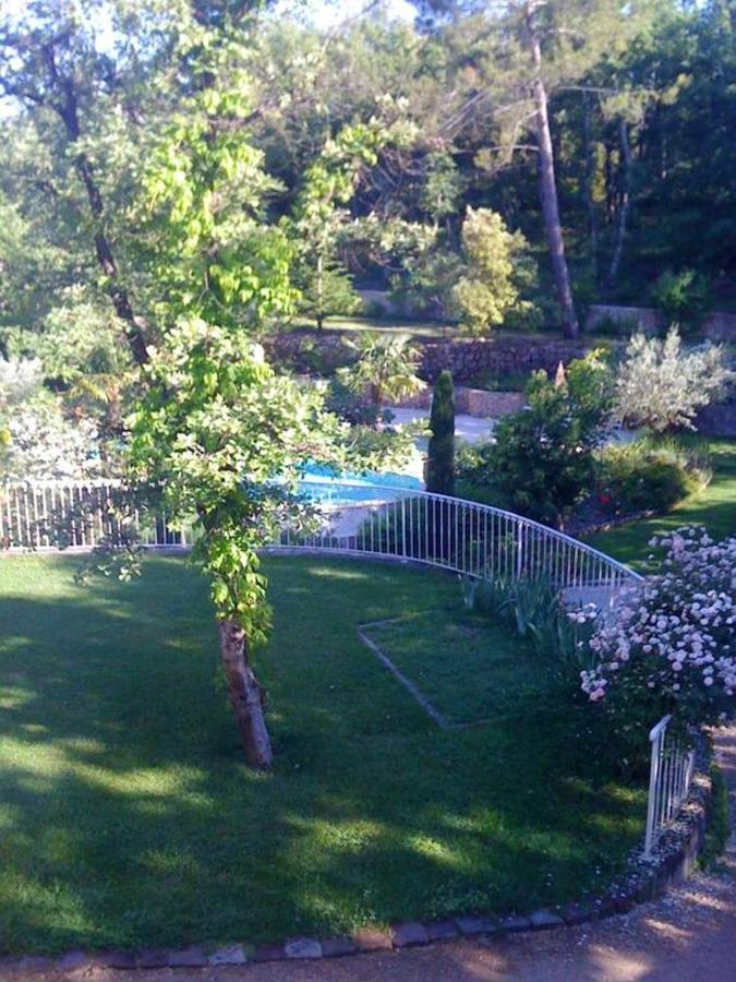 Villa Spacieuse Avec Piscine A Saint Maximin Eksteriør bilde